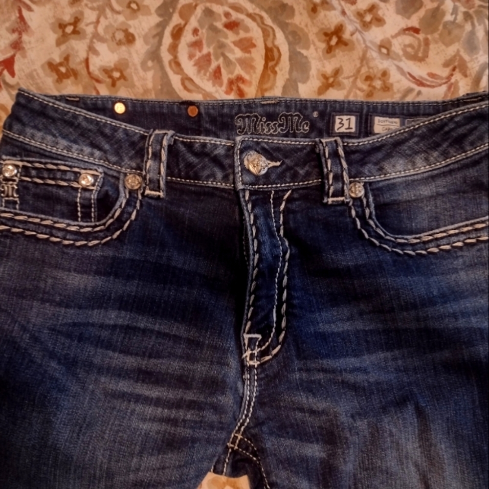 Miss Me Cropped Jeans